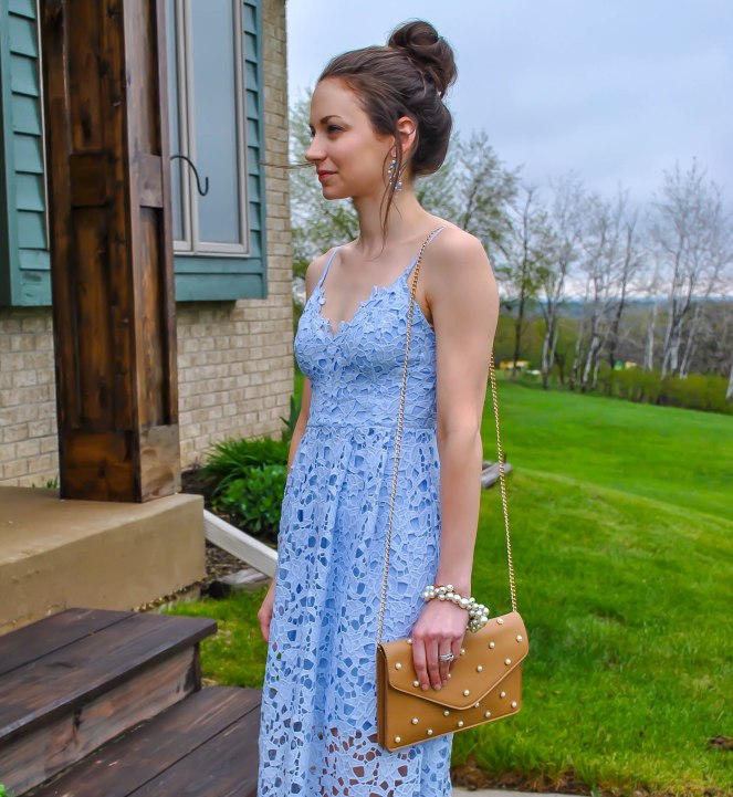 ASTR The Label Lace Midi Dress Petite Review//Wedding Guest Attire Roundup