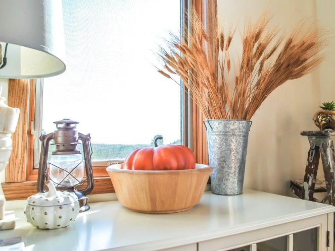 Autumn Decorating Around the House
